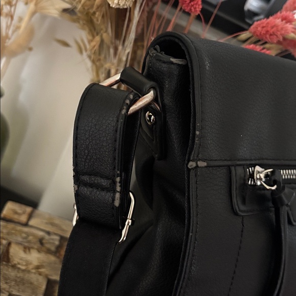 DAVID JONES PARIS Black Crossbody Bag Adjustable Buckle Strap Faux Leather - Picture 8 of 12